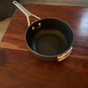 Calphalon Premier 2.5-Qt Hard-Anodized Nonstick Sauce Pan No Lid